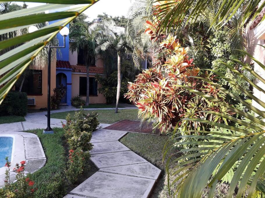 Cozy Townhouse In Great Location Daire Cancun Dış mekan fotoğraf